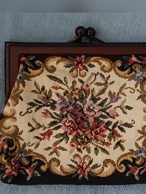 Tapestry Purse With Tortoise Shell Numbered Frame Vintage